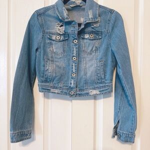 Woman’s Highway Light Wash Distressed Denim Cropped Jacket Size M